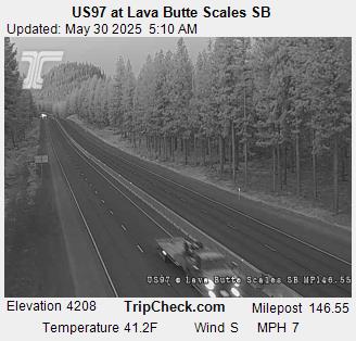 Traffic Cam US 97 at Lava Butte Scales SB